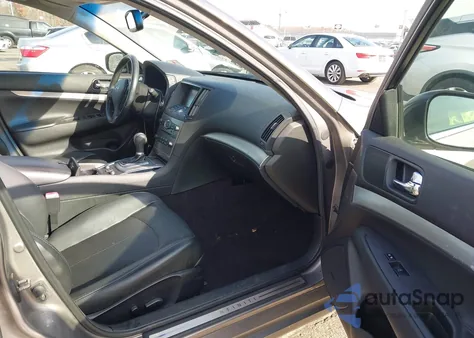 2013 Infiniti G37X из США, поврежденный, VIN JN1CV6AR0DM353757